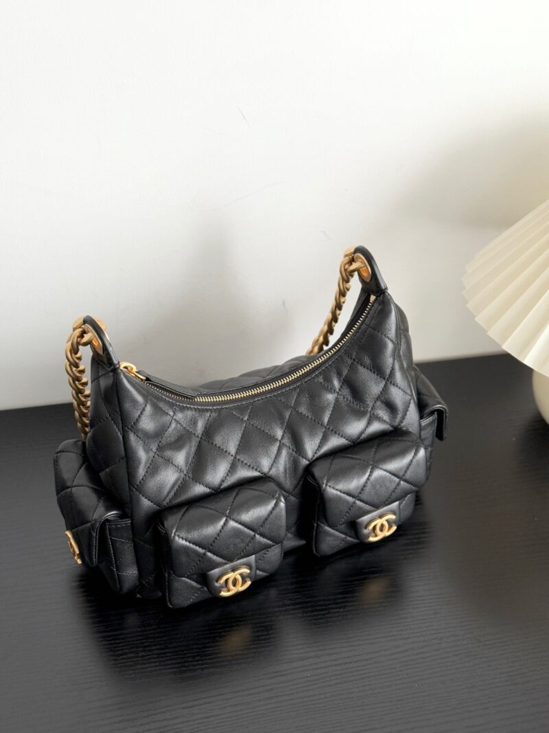 Chanel 25C Black Hobo Bag Replica - Image 5