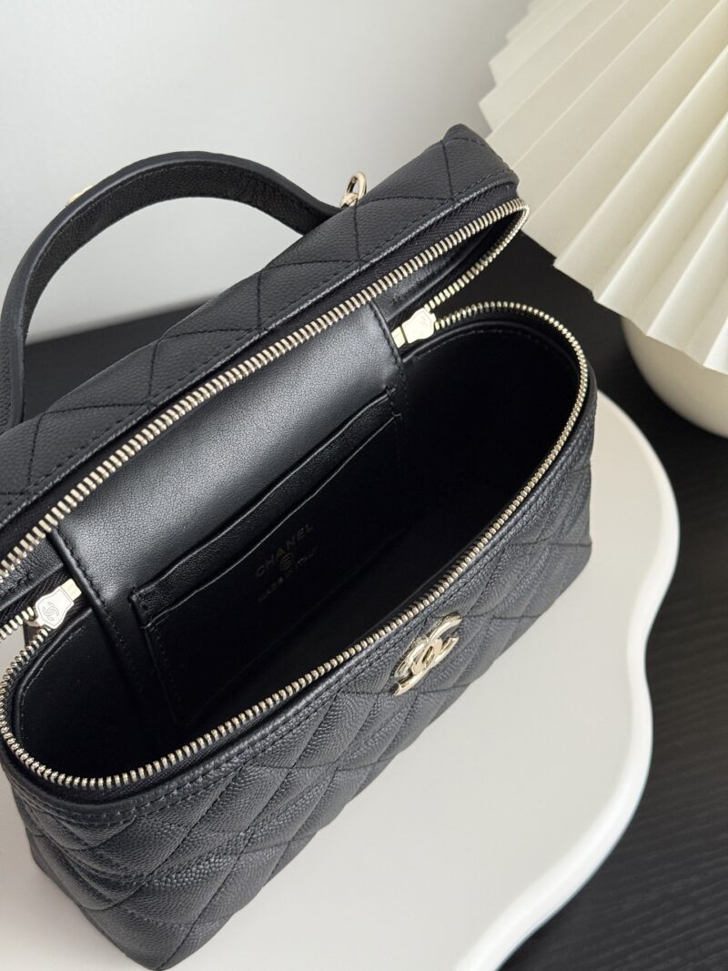Chanel 25C Black Vanity Box Replica - Image 8
